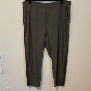 Athleta Brooklyn Mid Rise Ankle Pants - Size 22
